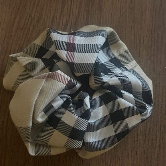 Burberry Checkered Hair Scrunchie - Black, White, Tan - Picture 2 of 3